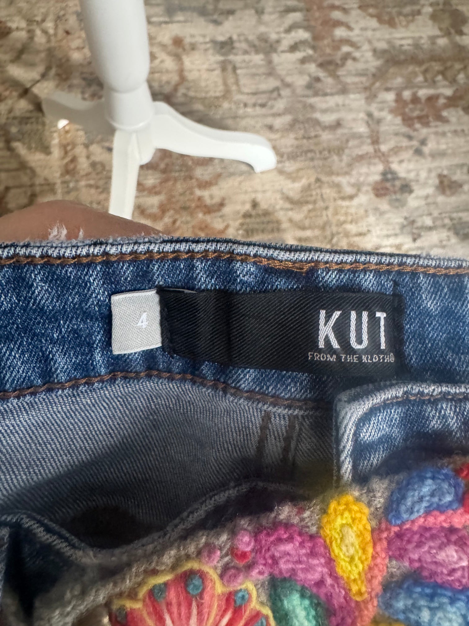 Hand Embroidered Vintage Kut from the Kloth cutoffs- Size 4